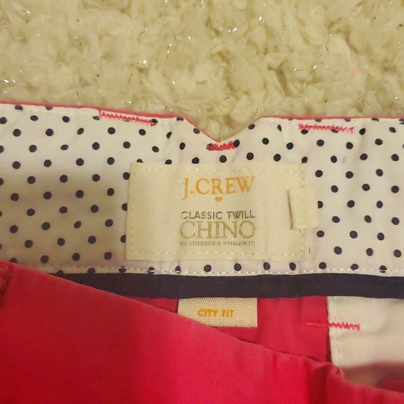 J. Crew Classic Twill Pink Cargo Shorts - Picture 2 of 3